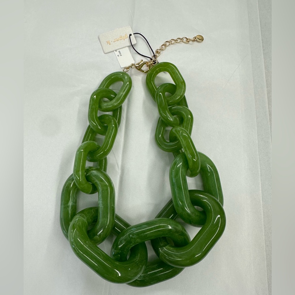 🩶PIPER K BOLD GREEN RESIN CHUNKY STATEMENT NECKLACE - NWT🩶